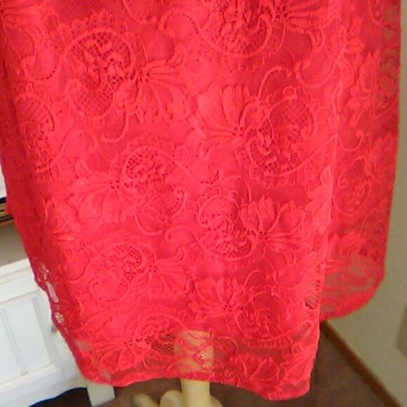 Miholl Bright Red Lace Dress - Picture 3 of 9